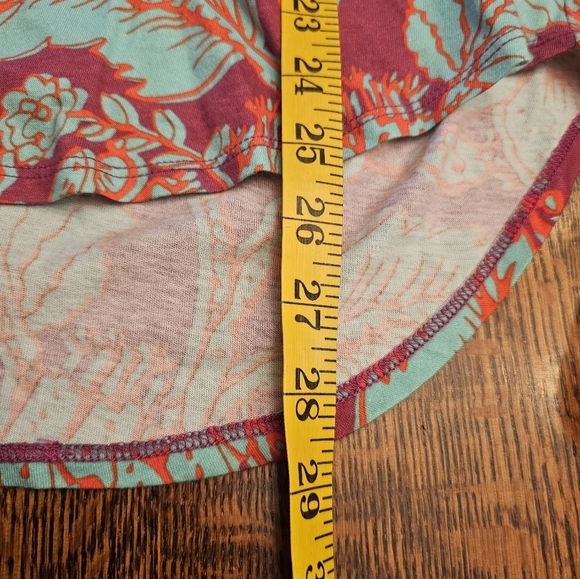 Soft Surroundings Floral V-Neck Tee - Picture 9 of 9